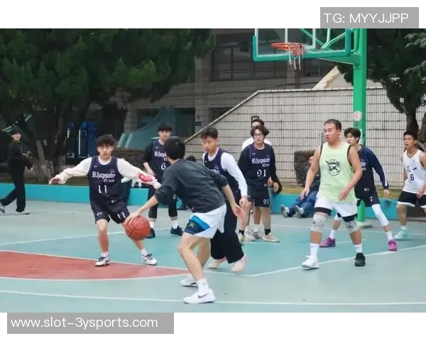 篮球场上的青春梦想与友情交织的热血故事 篮球场上的青春梦想与友情交织的热血故事