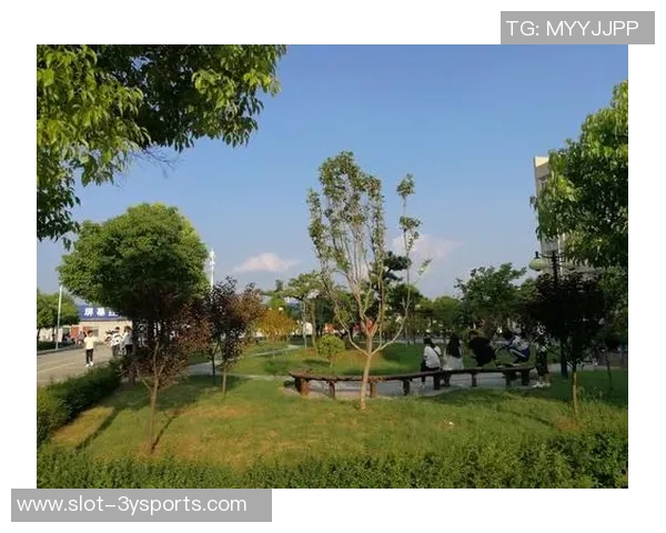 足球宝贝蒲星宇的魅力与奋斗故事揭示青春与梦想的交织之美 足球宝贝蒲星宇的魅力与奋斗故事揭示青春与梦想的交织之美